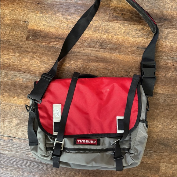 Timbuk2 Other - TIimbuk2 Messenger Laptop Bag Medium Black Red